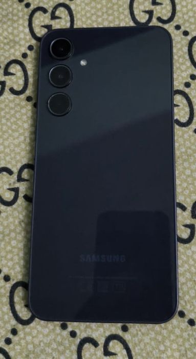 Продам Самсунг А 35 телефон в хорошем состояние , на ремонте не был,