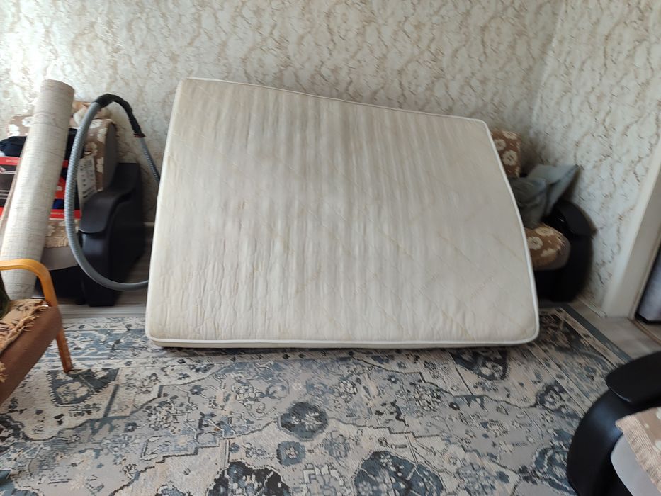 Продам кровать двуспальная