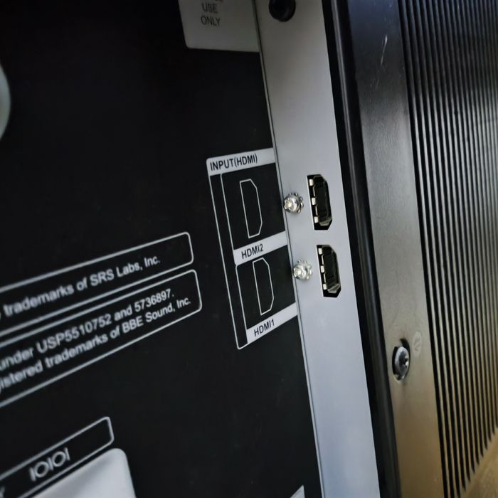 Продам телевизор Hitachi hdmi