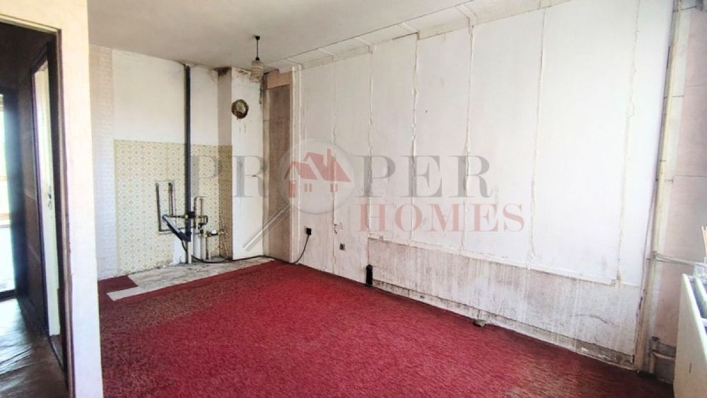 Продажба 3-стаен гр. Велико Търново - Бузлуджа 77m²