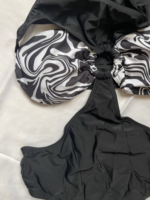 Costum de baie intreg alb negru Marime M