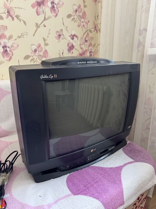 Продам телевизор