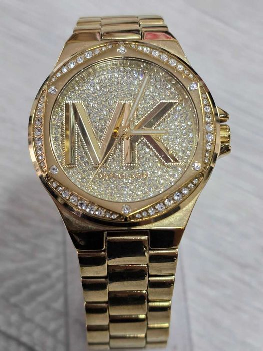 Продавам часовник MICHAEL KORS MK7229