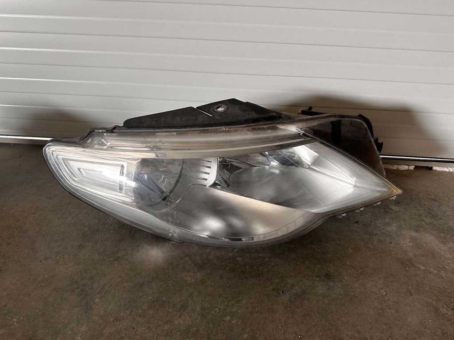 Far stanga dreapta halogen VW Passat CC