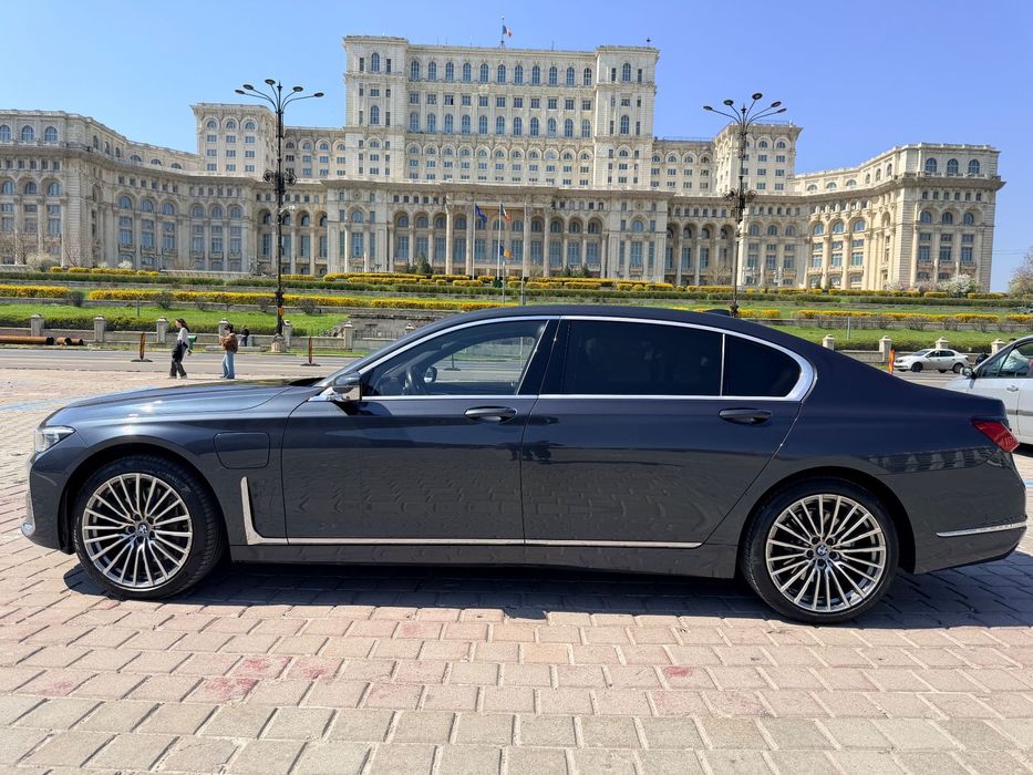 BMW Seria 7  745 Le Xdrive, executive lounge ,plug in hybrid , full  de opțiuni