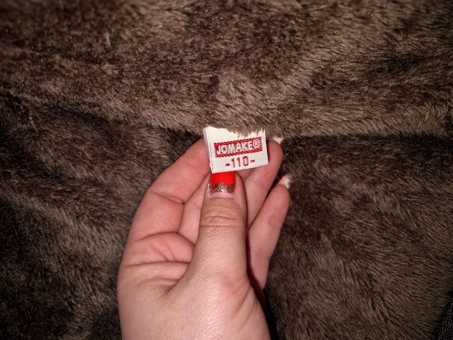 Vând gecuta ursuleț cu 2 fete