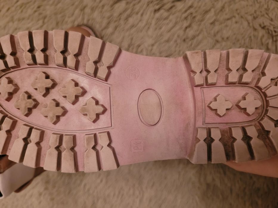 Ботинки на девочку