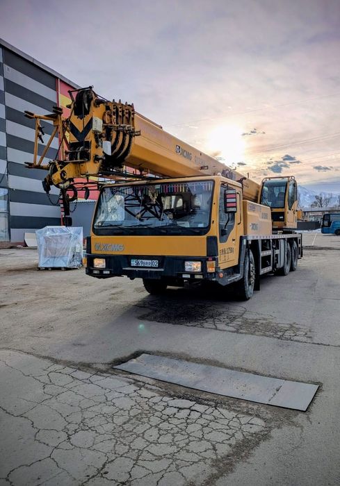 Авто кран Китаец