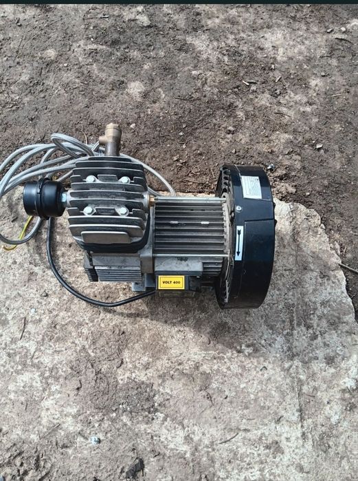 Vând grup de pompare cu motor, fără ulei, modelul FIAC GMS150.