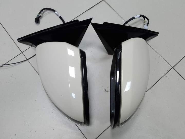 Mercedes w213 фарове,стопове,огледала,волан ,бег