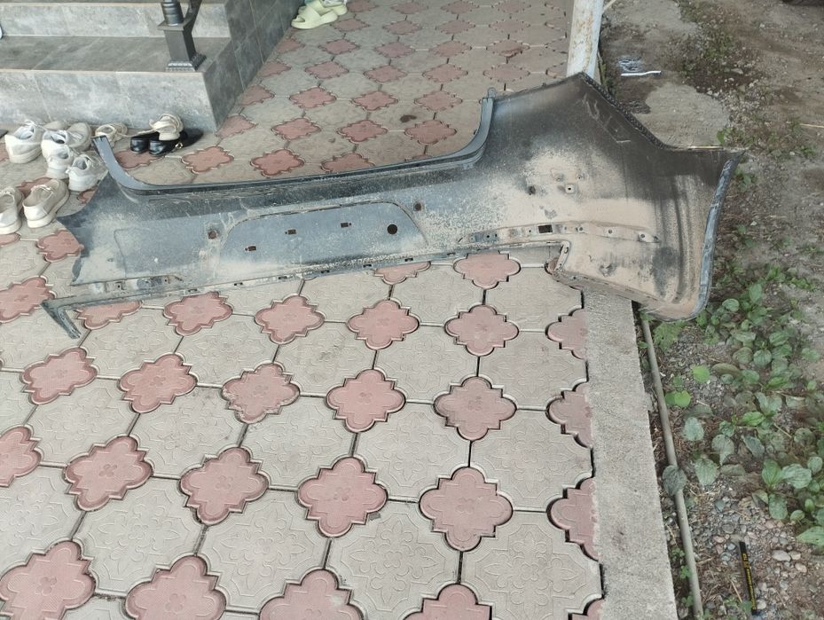 Продам бампер задний