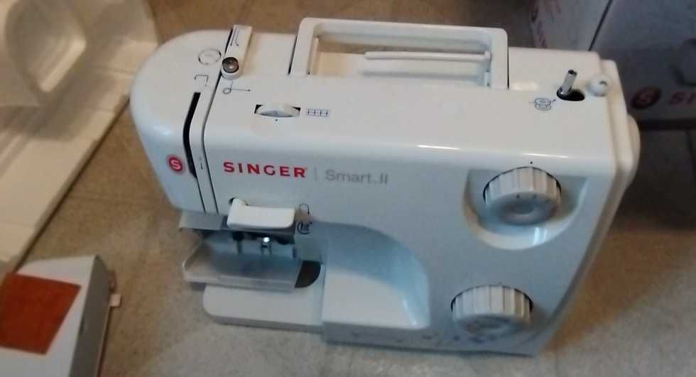Продавам нова шевна машина Singer Smart II