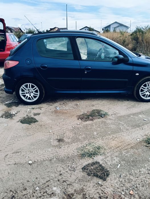 Vând Peugeot 206/0784736387