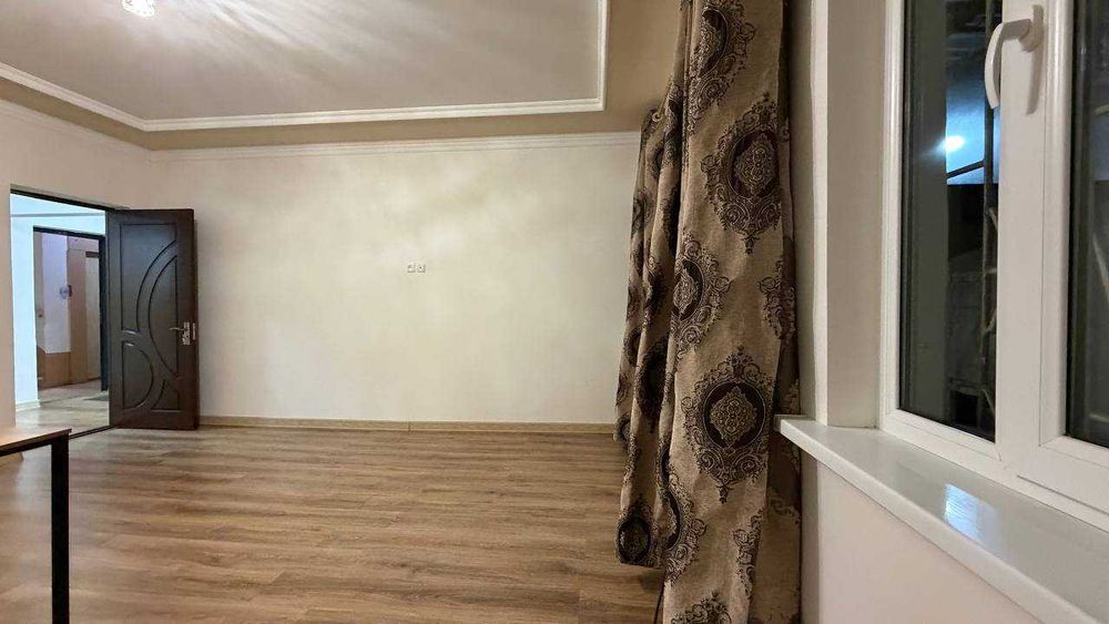 Сдается Офис 65 кв.м ул.Чехова Фидокор ор-р Шевченко 12 у.е за кв.м