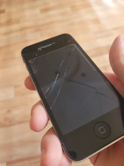 Apple iPhone 4 Черный