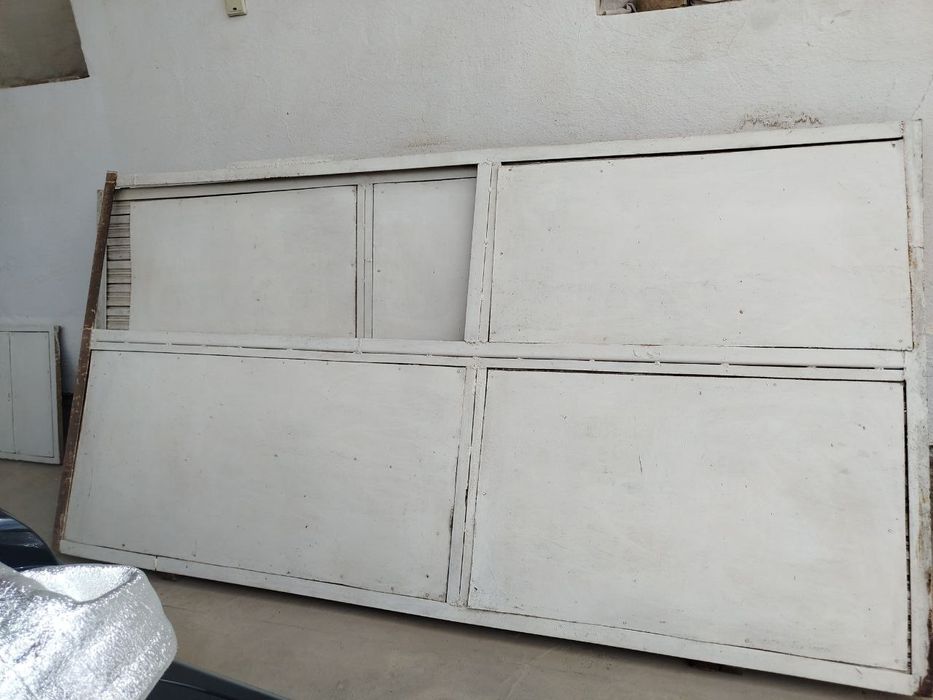 Дарвоза сотилади