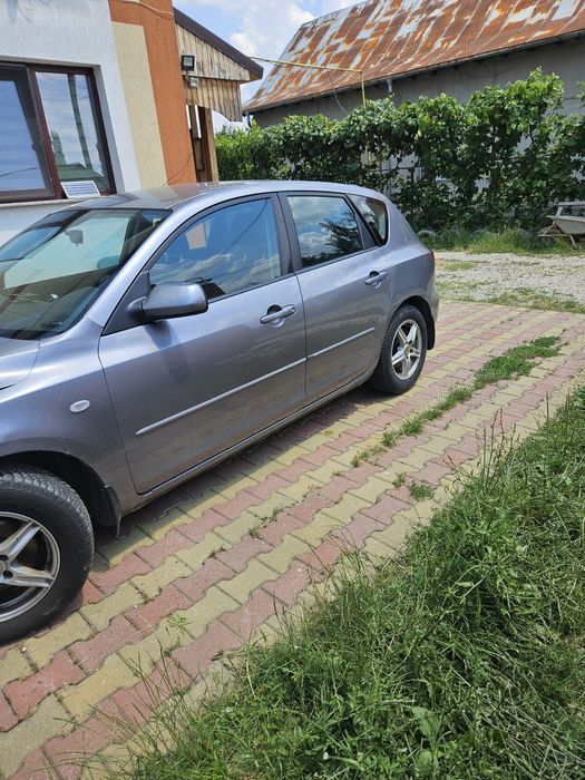 MAZDA 3 2004 — imagine 2