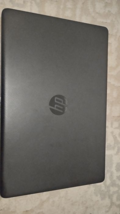 Ноутбук HP чорный