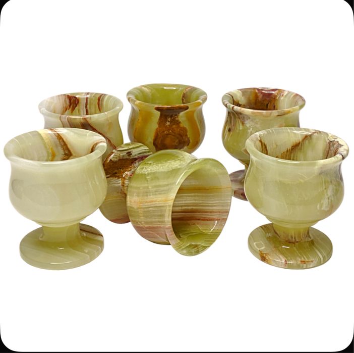 Рюмка из оникса. Натуральный камень.