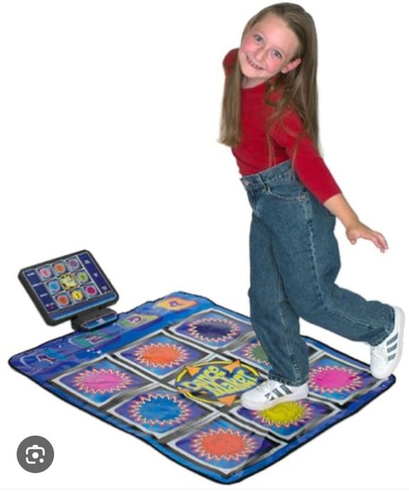 Электронная игра Dance Maker