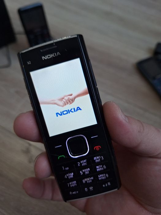 Продам Nokia X2-00