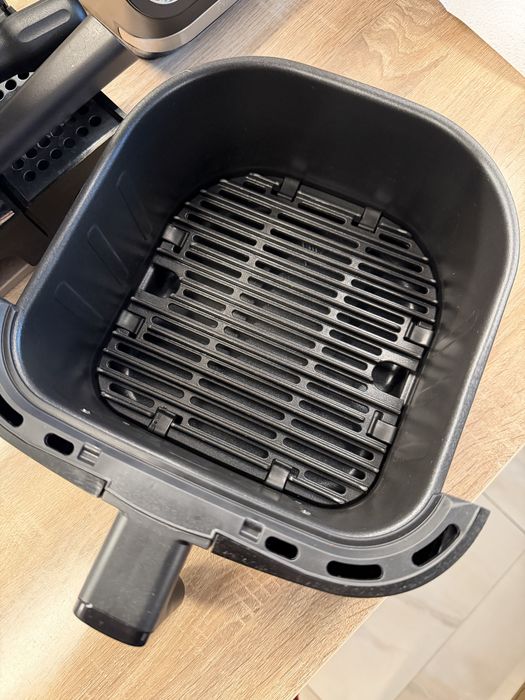 Air Fryer Tefal Easy Fry & Grill in stare foarte buna