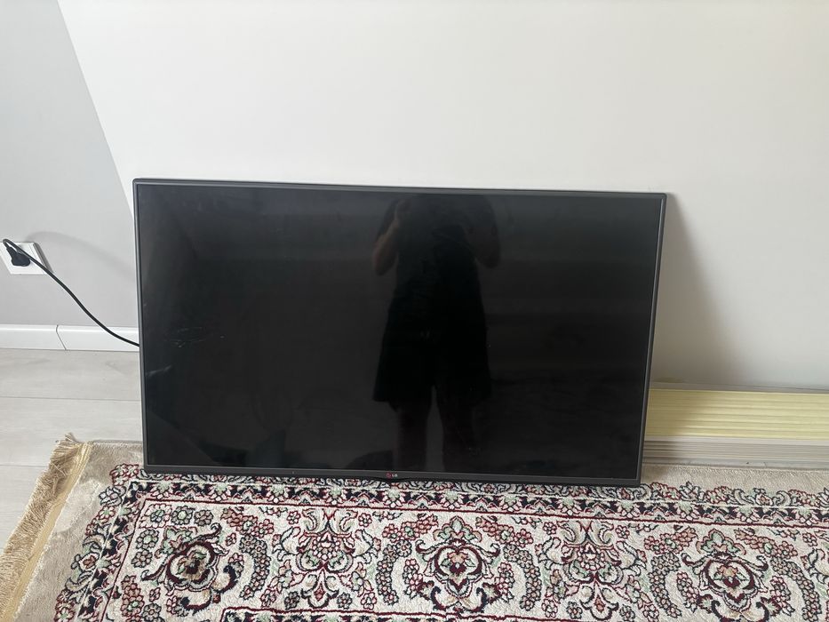 Телевизор LG 30000