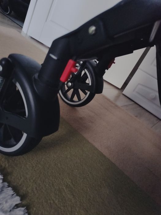 Продается коляска фирмы HUGS