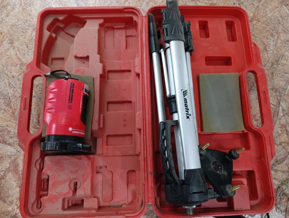 Продам уровень  лазер