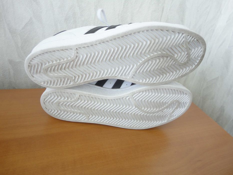 N38,5 Adidas Superstar/естествена кожа/дамски маратонки