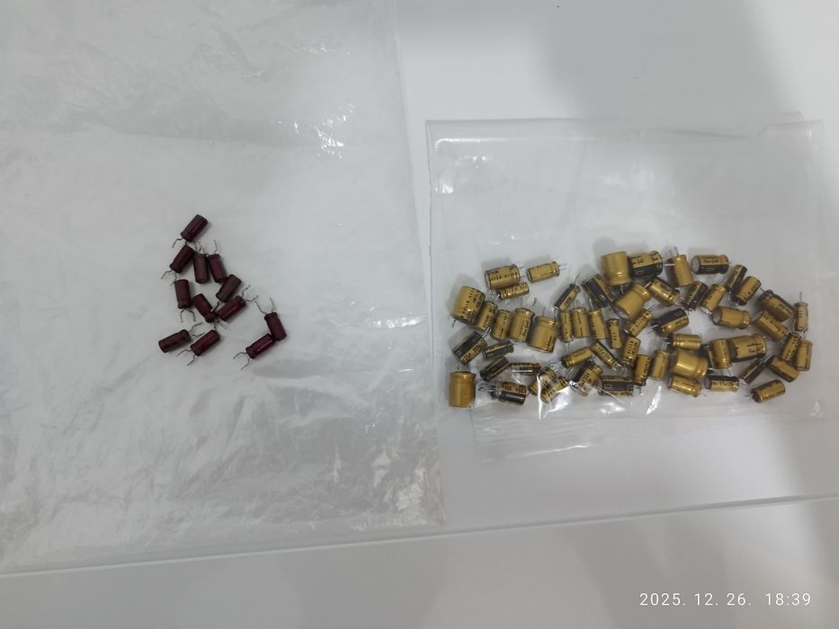 Vând condensatoare Nichicon  Gold,Elna duorex 2 toate împreunā 30ron