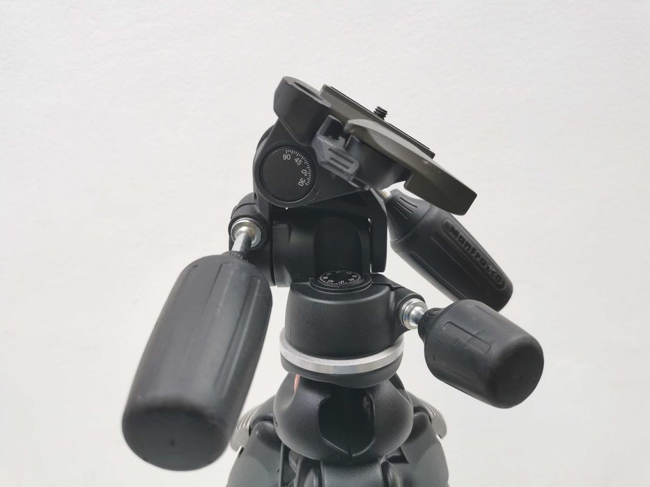 Manfrotto 190PROB + Manfrotto 804RC2 статив за фотоапарат