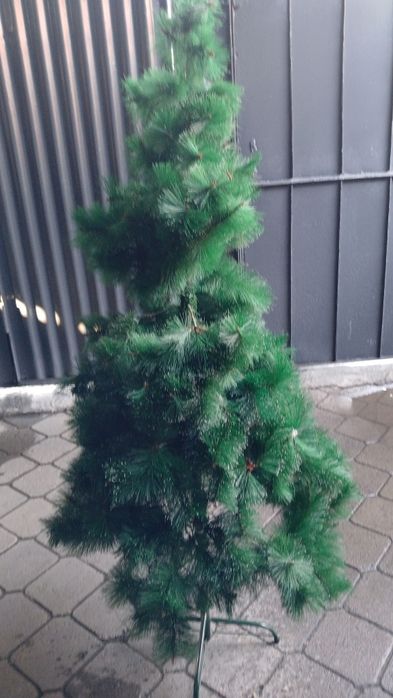 Продам исскусственную елку