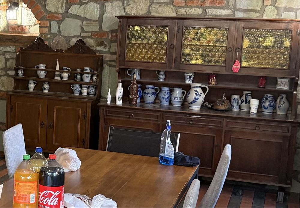 Vand dulap rustic + comoda cu raft.