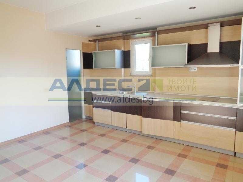 Дава се под наем Офис в София, Център - 215 кв.м за 1396.38 € - Снимка #3