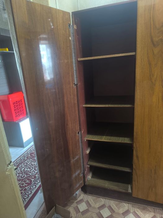 Продам шкаф хороший