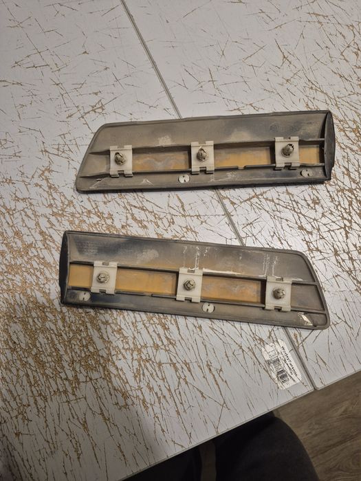 Молдинги на крыло w210