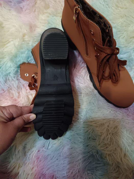 Ботинки демисезонные женские