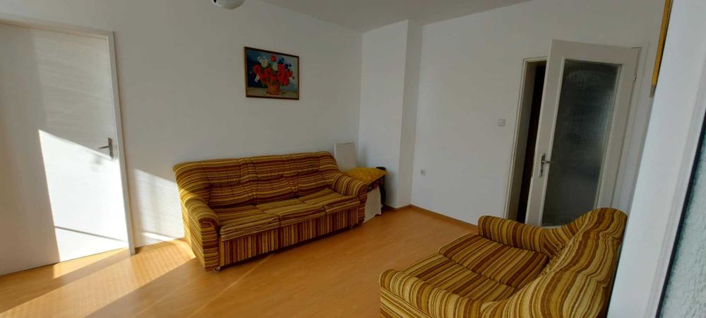 Продава се Тристаен апартамент в Хасково, Център - 100 кв.м за 1030 €/кв.м - Снимка #7