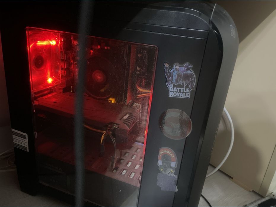 Vand pc, ryzen 5 1400 ,16gb ram gtx 1050