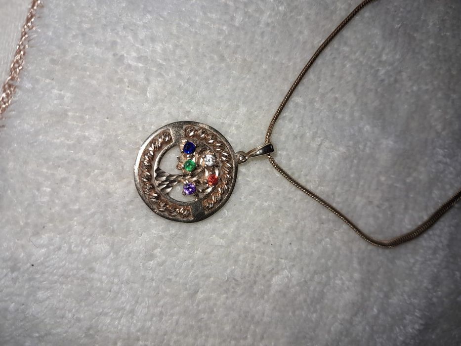 Цепочка сатылады кулоны менен