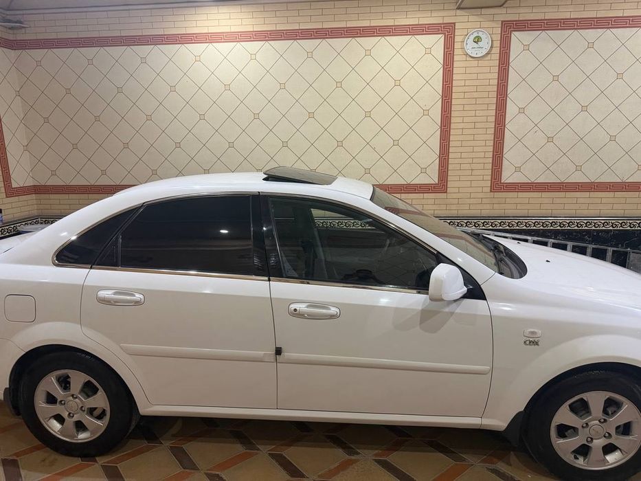 Gentra ideal xolatda 3 poz
