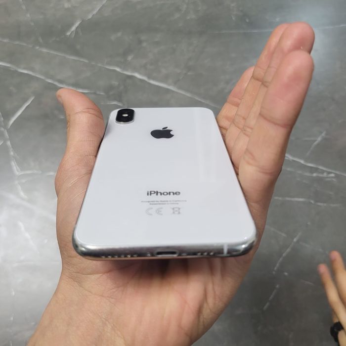 Iphone xs в хорошем состояний