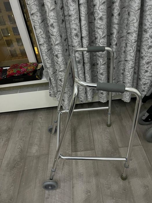 Ходунок для взрослых