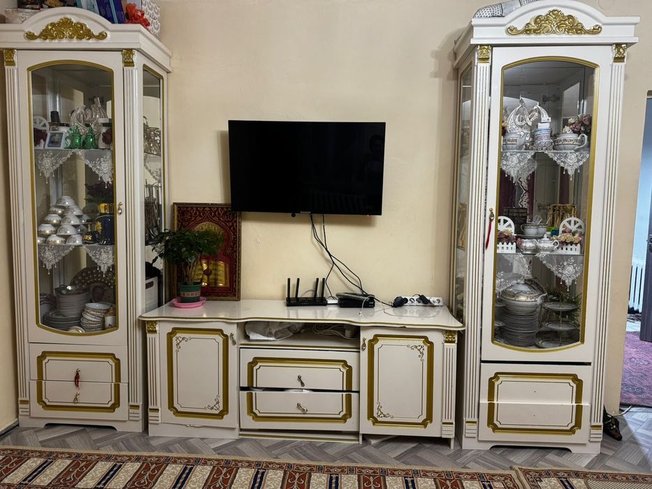 Продам сервант набор