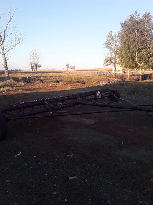 Продам Т25 с касилкой и граблями