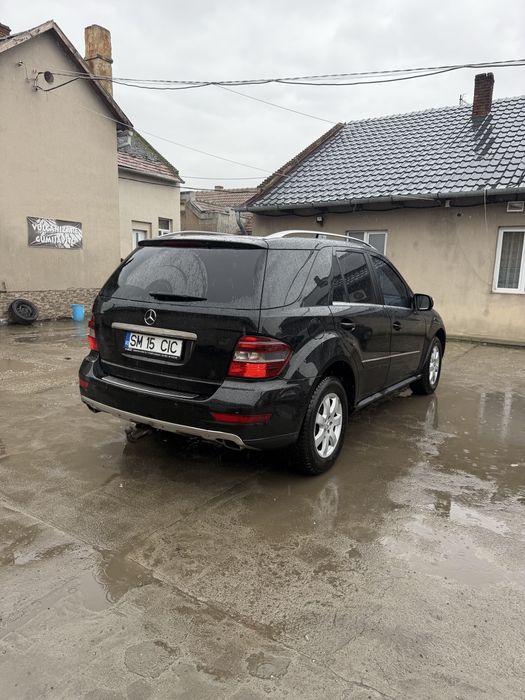 Vand Mercedes ML 350 an fabr 2010