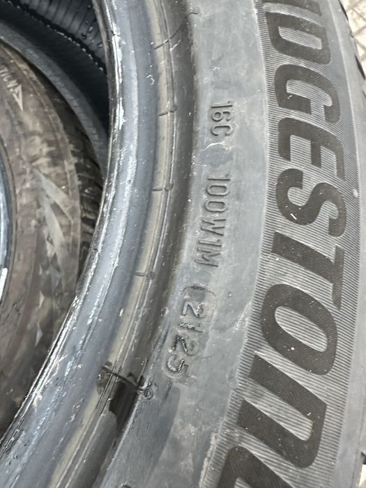 Set anvelope iarna 255/50/19 Bridgestone