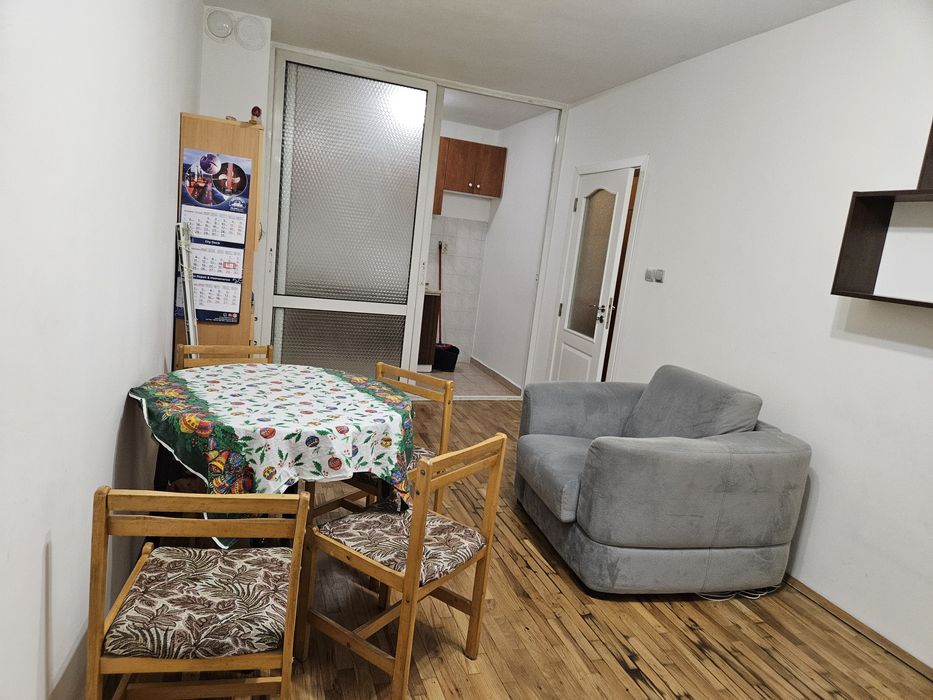 Двустаен апартамент под наем в цветен квартал гр.Варна