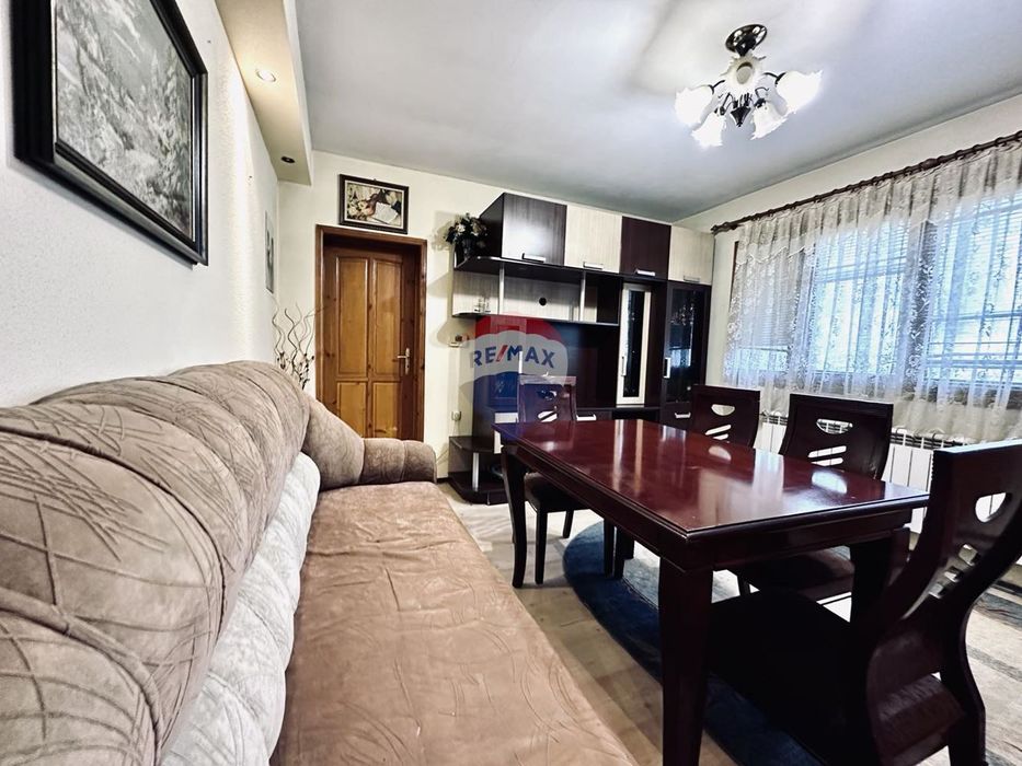 Продава се Къща в Добрич, Център - 150 кв.м за 600 €/кв.м - Снимка #6